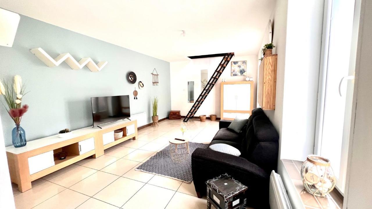 Agreable Maison De Ville Cosy De 122M² + Exterieur Wattrelos Dış mekan fotoğraf